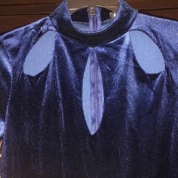 Blue Velvet Midi Dress - Picture 3 of 5